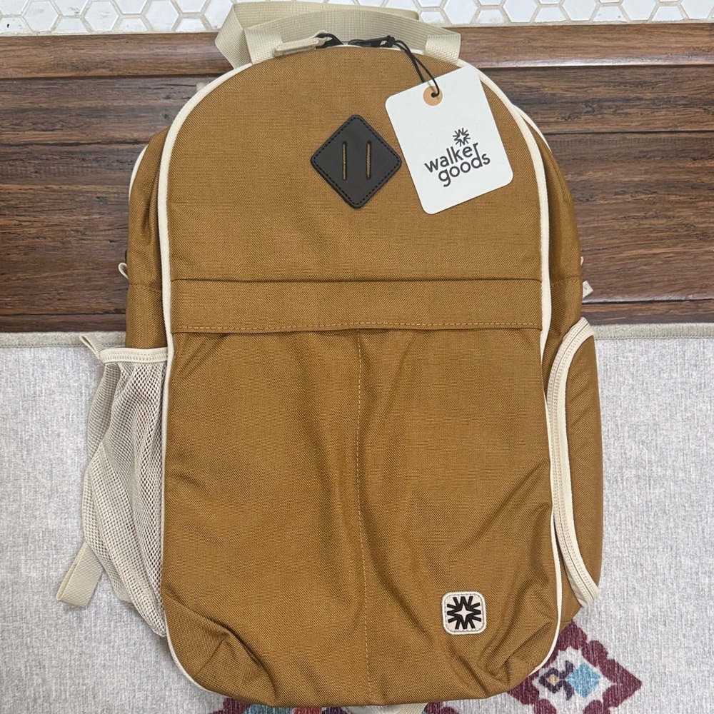 Walker Family Goods Valley Pack (Honey)
Brand New!